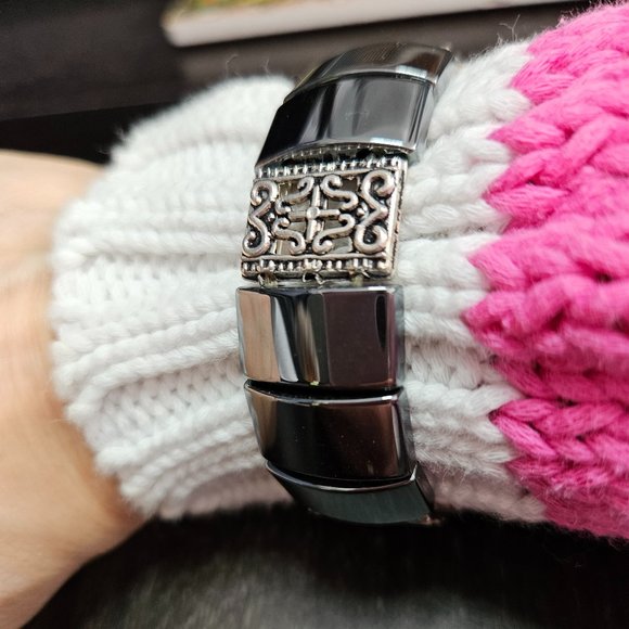 Hematite bracelet - Picture 1 of 3